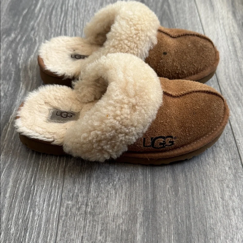 UGG Kids' tan and Cream Sheepskin Slippers